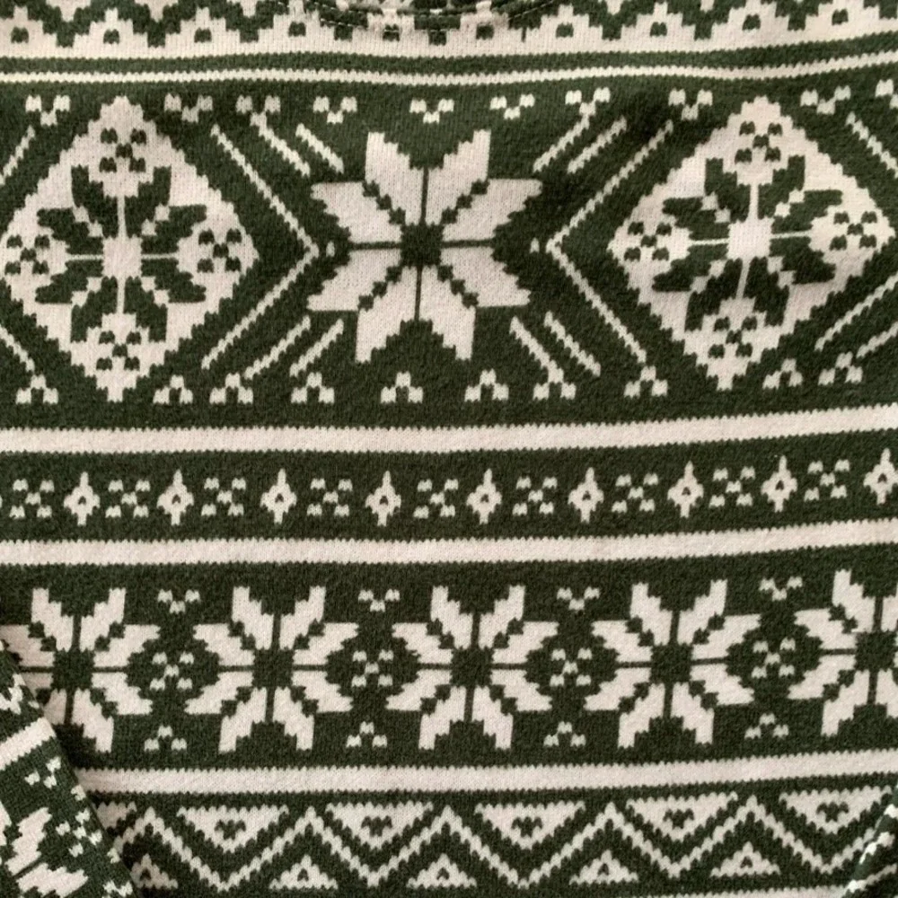 MUMU Mellow Long Sleeve Top Shirt Green‎ Snowflake Holiday Christmas Winter Med - Picture 5 of 5